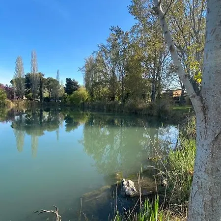 Joli 27m2 Oasis Provencale En Village En Camargue Arles