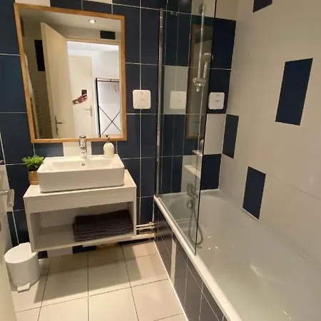 Joli 27m2 Oasis Provencale En Village En Camargue