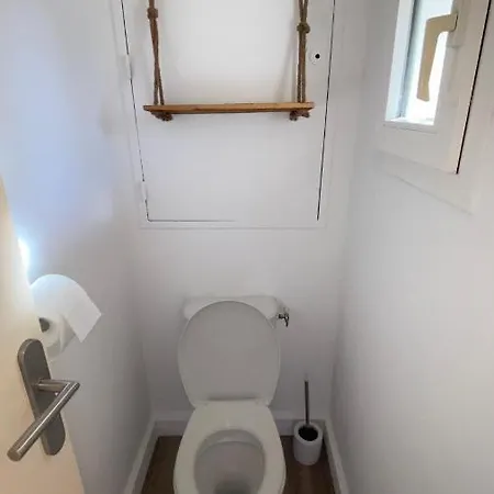 Joli 27m2 Oasis Provencale En Village En Camargue *