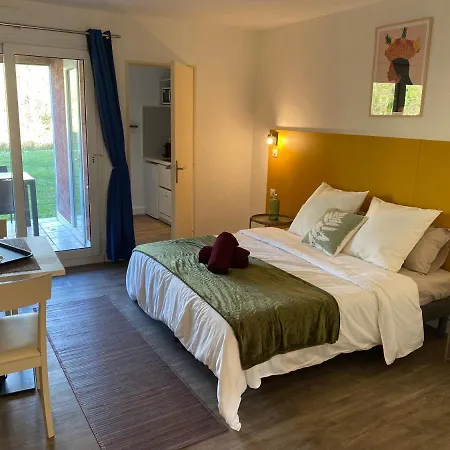 Joli 27m2 Oasis Provencale En Village En Camargue Apartment Arles