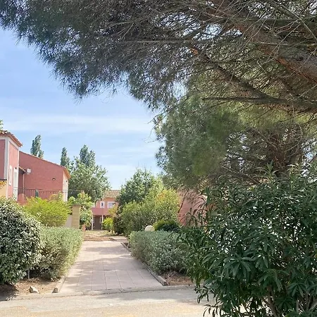 Joli 27m2 Oasis Provencale En Village En Camargue *