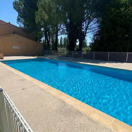 Apartment Joli 27m2 Oasis Provencale En Village En Camargue